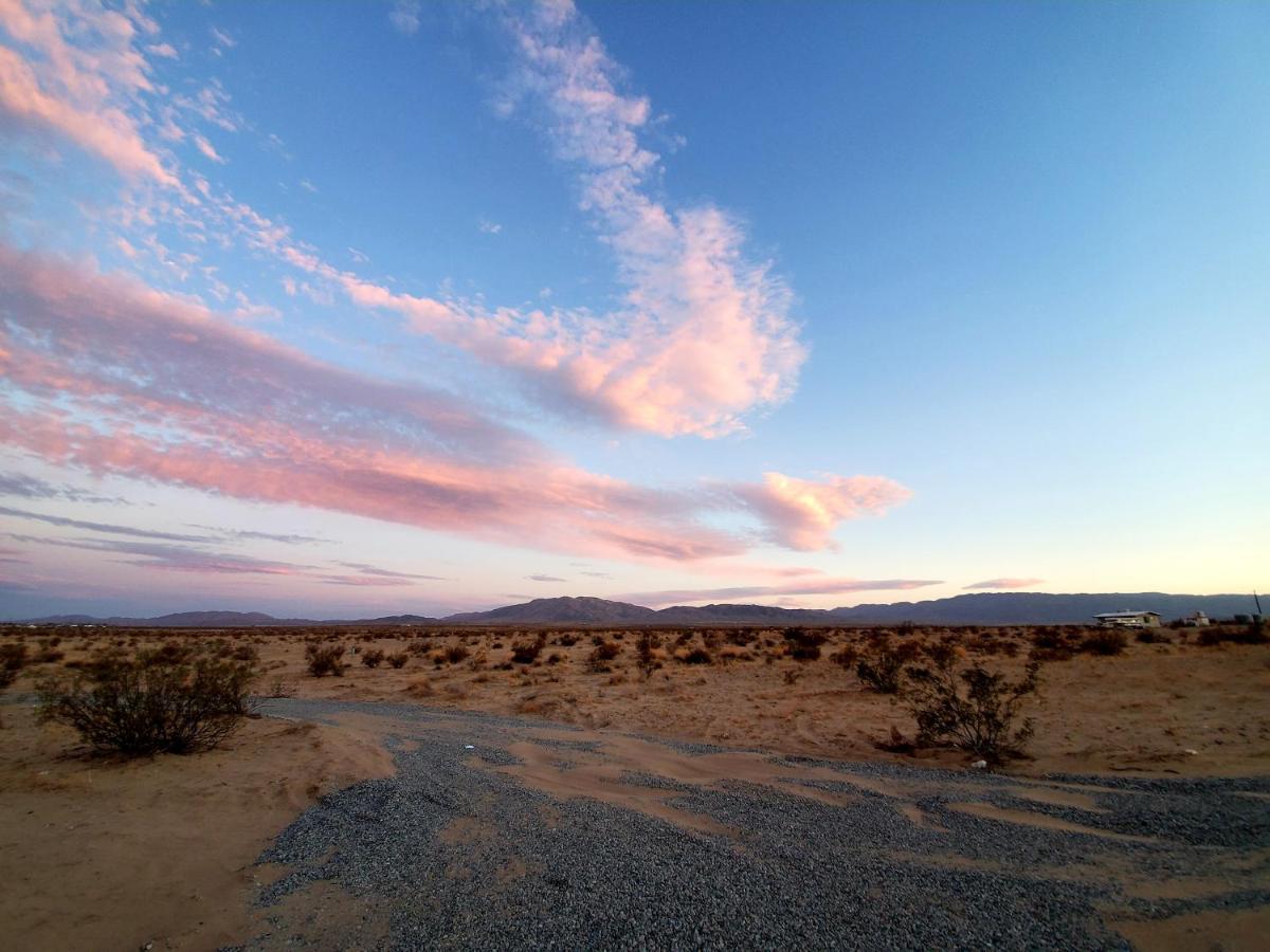 The Kosmic Tortoise Hotel Twentynine Palms Exterior photo